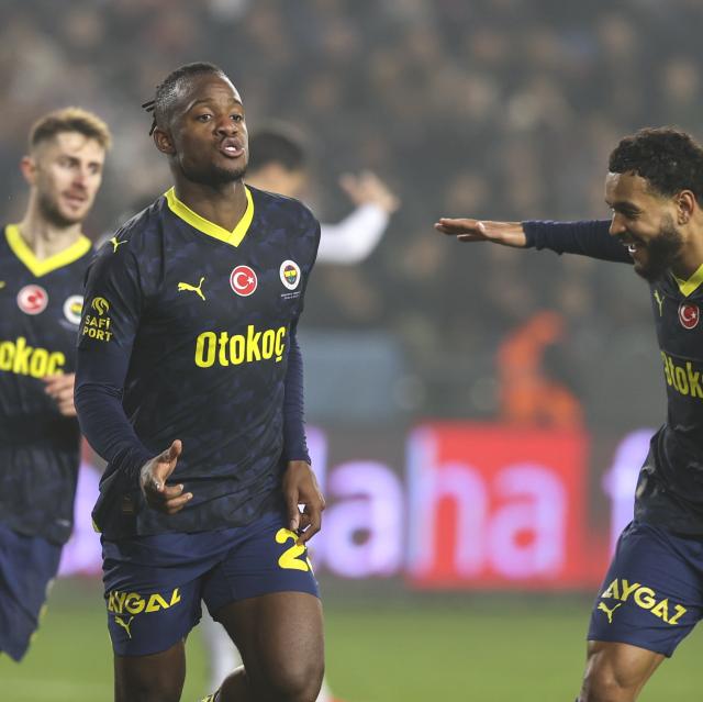 Gaziantep FK'yı deplasmanda 2-0 yenen Fenerbahçe Türkiye Kupasında çeyrek finale kaldı