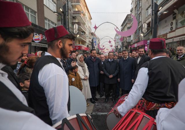 Bağcılar Meydanı'nda Ramazan ayı boyunca sürecek etkinlikler için plato kuruldu