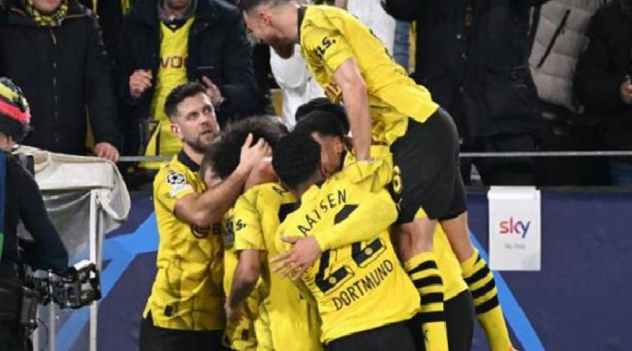 borussia-dortmund-taraftari-onunde-cesidi-soktu-aldi-gLUDXYne.jpg