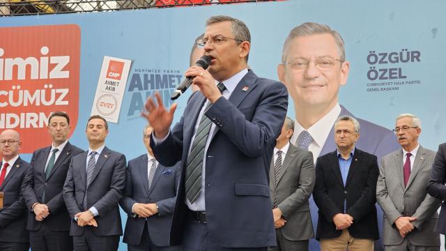 Özgür Özel, İYİ Parti'ye Yüklendi ve İYİ Parti Seçmeninden Oy İstedi