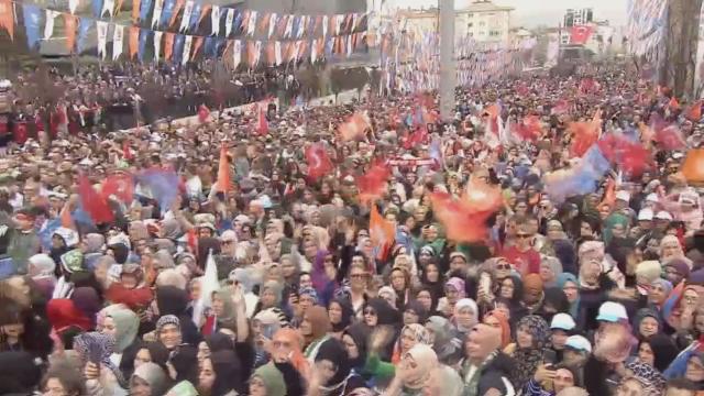 Cumhurbaşkanı Erdoğan'dan Bursa'da gövde gösterisi! Mitinge 90 bin kişi katıldı