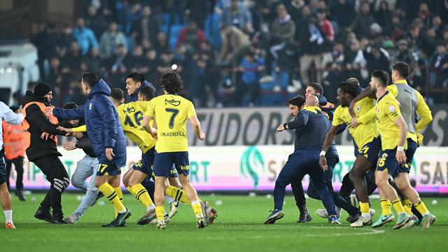 Derbideki olaylarla ilgili gözaltına alınan 13 kişiden 2'si tutuklandı