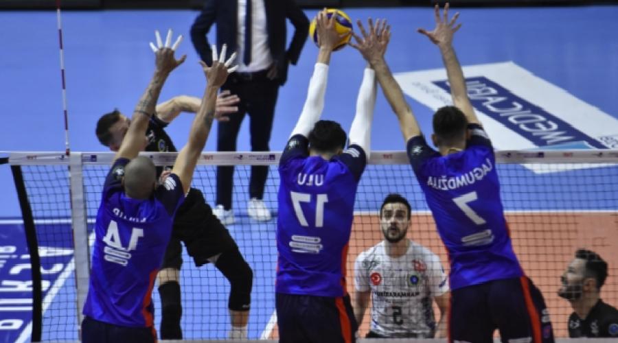 halkbank-deplasmanda-rahat-kazandi-3HrqLdma.jpg