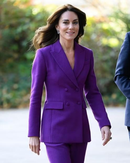 Kate Middleton, İngiltere'nin en sevilen kraliyet üyesi seçildi