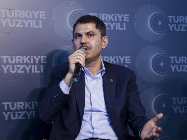 Murat Kurum, 'Arkadaşlarım bu konuya girme diyor ama gireceğim' diyerek kent lokantaları üzerinden İmamoğlu'nu hedef aldı