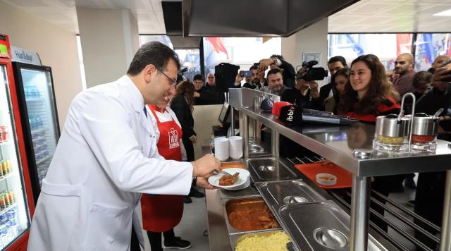 Murat Kurum, 'Arkadaşlarım bu konuya girme diyor ama gireceğim' diyerek kent lokantaları üzerinden İmamoğlu'nu hedef aldı