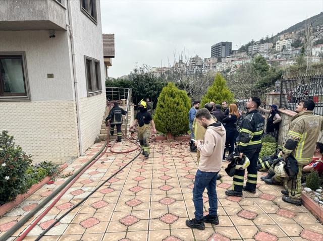 Yangın çıkan villada ceset bulundu