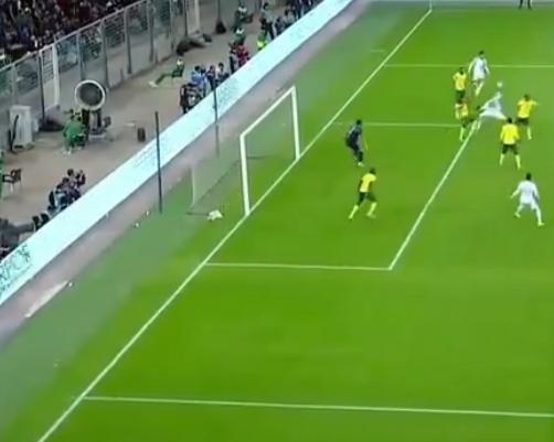 Süper Lig'de böyle değildi! Eski Fenerbahçeli Yassine Benzia'dan şahane gol