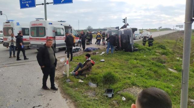 Tekirdağ'da tır, yolcu minibüsüne çarptı: 5 kişi öldü, 10 kişi yaralandı