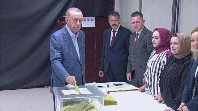 Yerel seçimlerde siyasi parti başkanlarının oy kullanacağı okullar belli oldu