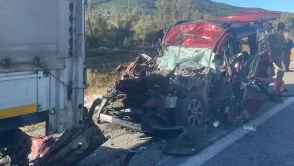 Erzincan'da feci kaza: 3 ölü, 2 ağır yaralı