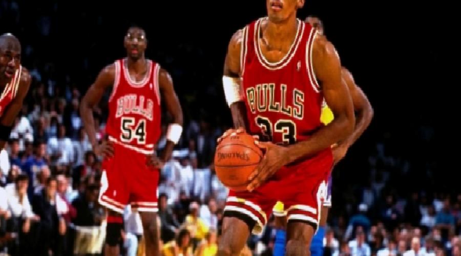 pippen-1991-nba-sampiyonlugu-topu-uzerine-belgesel-cekecek-hawIcK3c.jpg