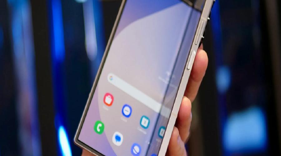 samsung-galaxy-z-fold-se-geliyor-isim-tartismalari-basladi-T6fzSHFJ.jpg