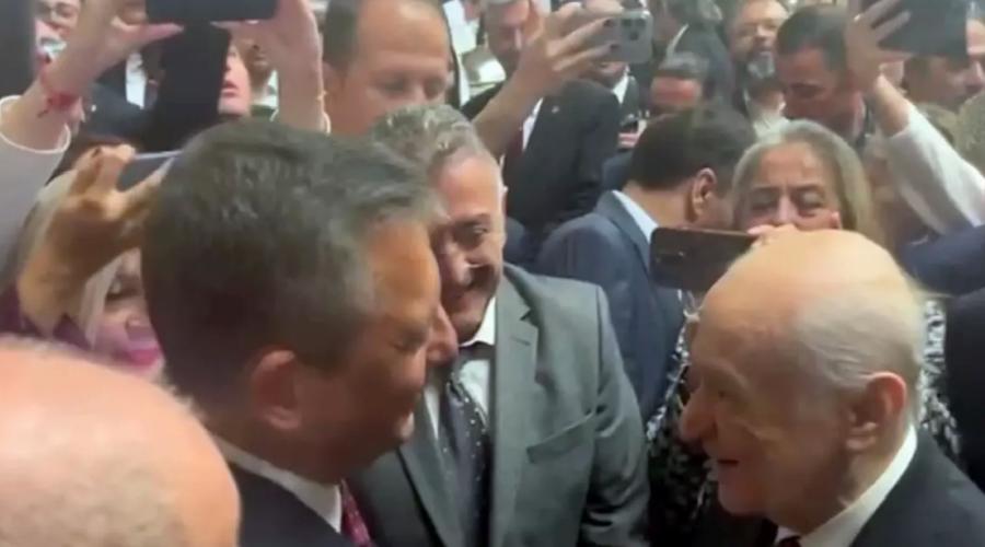 bahceli-resmen-ozelin-gonlunu-aldi-birbirimizi-kirmiyoruz-insallah-hAsX8WDD.jpg