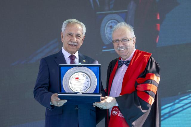 Belek Üniversitesi 2024-2025 Akademik Yılı 'İlk Açılış Dersi' Programı Bülent Arınç'ın Katılımıyla Gerçekleşti