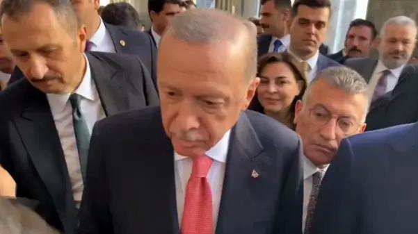 Cumhurbaşkanı Erdoğan'ın yanıt vermediği soru! Topu muhabire attı