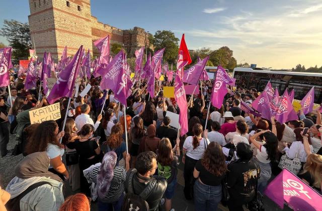 Edirnekapı Surları'ndaki dehşetin ardından yüzlerce kadın sokağa indi