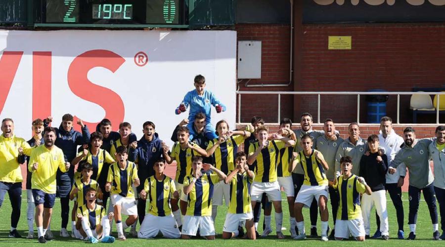 fenerbahce-2-0-besiktas-u-15-eEi317kV.jpg