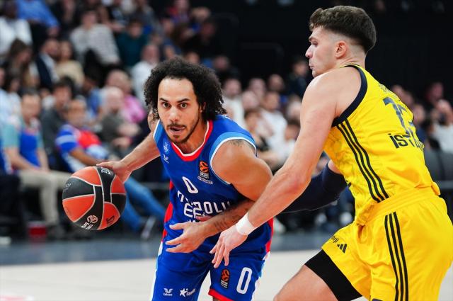 Fenerbahçe Beko, EuroLeague'deki Türk derbisinde Anadolu Efes'i 83-78 yendi