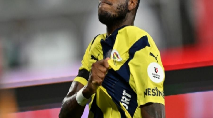 fenerbahcede-fred-formayi-birakmayacak-RXISu812.jpg