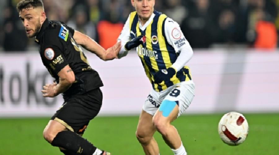 fenerbahcenin-kiraliklari-formayi-unuttu-CAvngyI2.jpg