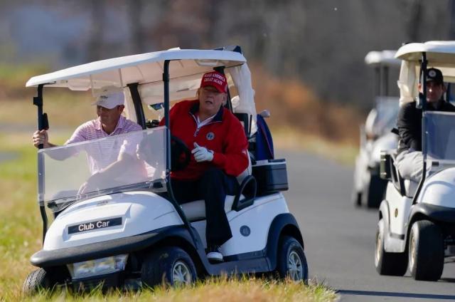 Trump'ın güvenlik endişelerinden dolayı golf oynaması yasaklandığı iddia edildi