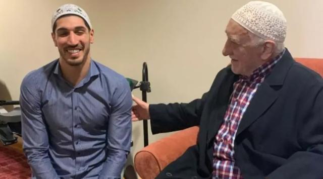 Hakan Şükür'ün ardından FETÖ'cü Enes Kanter'den de teröristbaşı Gülen için paylaşım geldi