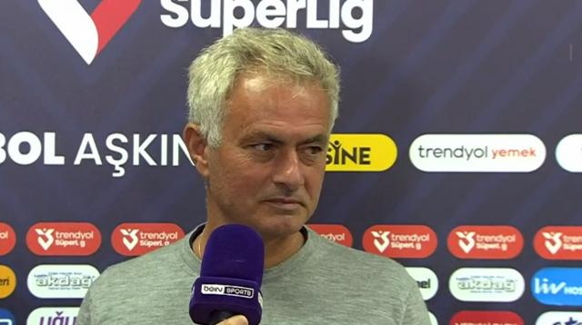 Herkes Jose Mourinho'nun saçlarını konuşuyor