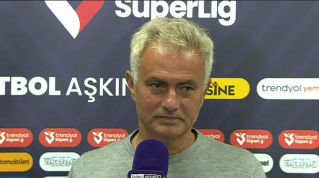 Herkes Jose Mourinho'nun saçlarını konuşuyor