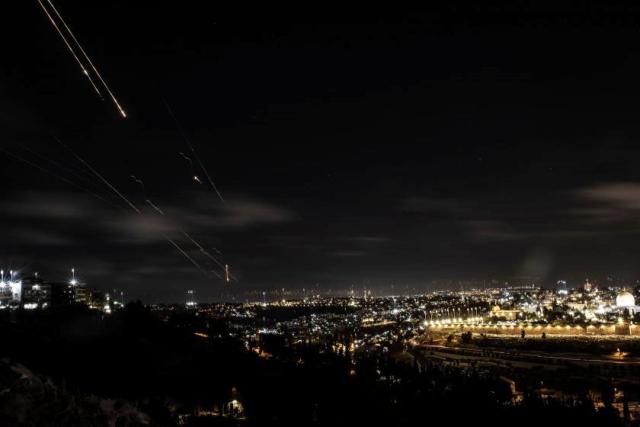 İsrail bir kez daha vurduğu Beyrut'ta tıp merkezini bombaladı