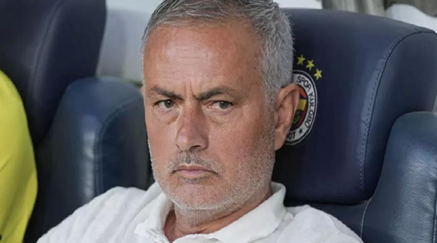 jose-mourinho-neden-mutsuz-sebebini-acun-ilicali-acikladi-HptdjCSG.jpg