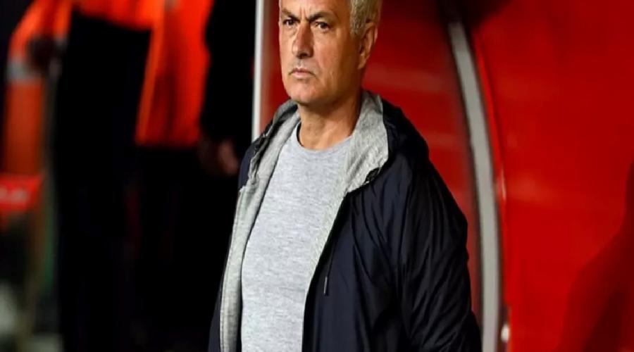 jose-mourinho-uc-taban-fiyati-1-gece-uyumak-icin-veriyor-sVagPsiM.jpg