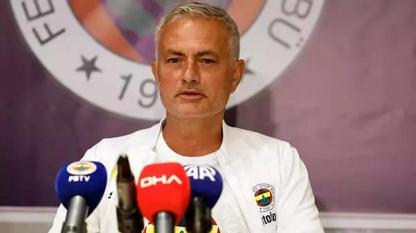 Jose Mourinho yorumcularla resmen dalga geçti