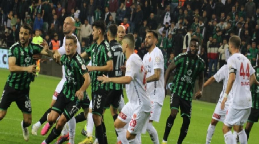 kocaelispor-liderlik-koltugunu-korudu-6mEukUqO.jpg