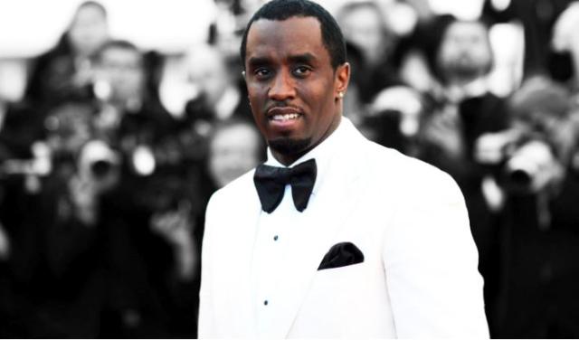 Mahkemeye zincirle getirilen Diddy, dava boyunca etrafına bakıp sırıttı