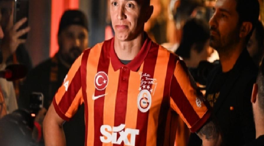 muslera-ismini-turk-futbol-tarihine-yazdirmaya-hazirlaniyor-GD9nV9Om.jpg