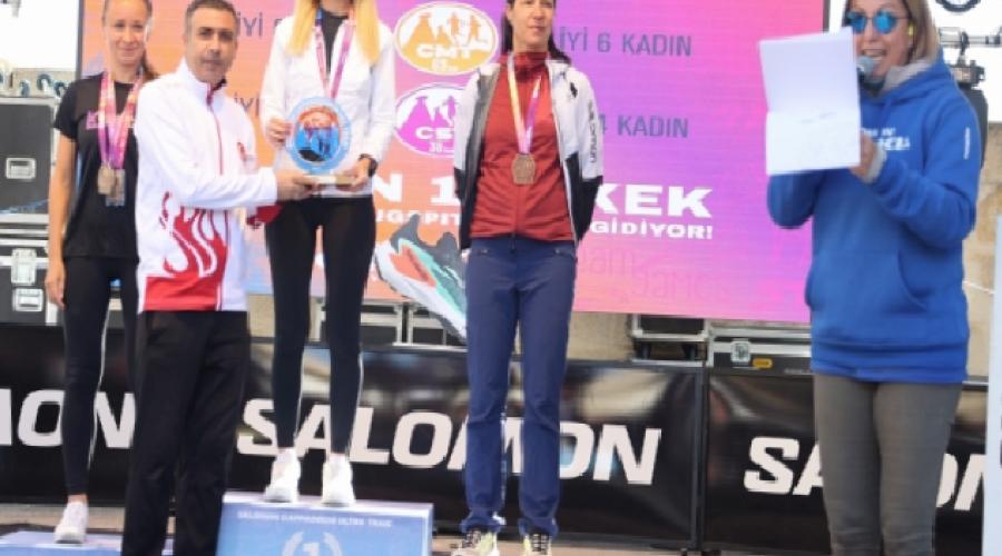 salomon-kapadokya-ultra-trail-kosusunda-baskanlar-asik-r-oldu-CMkDsv1L.jpg