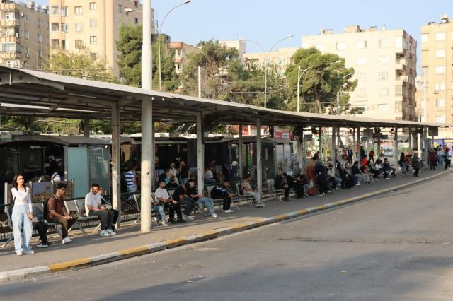 Şanlıurfa Büyükşehir Belediyesi'nden Ücretsiz Çorba ve Ekmek Dağıtımı